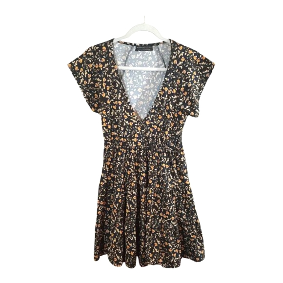 Urban Outfitters Julia Ditsy Floral Short Sleeve Tiered Mini Dress Women's XS - Picture 3 of 9